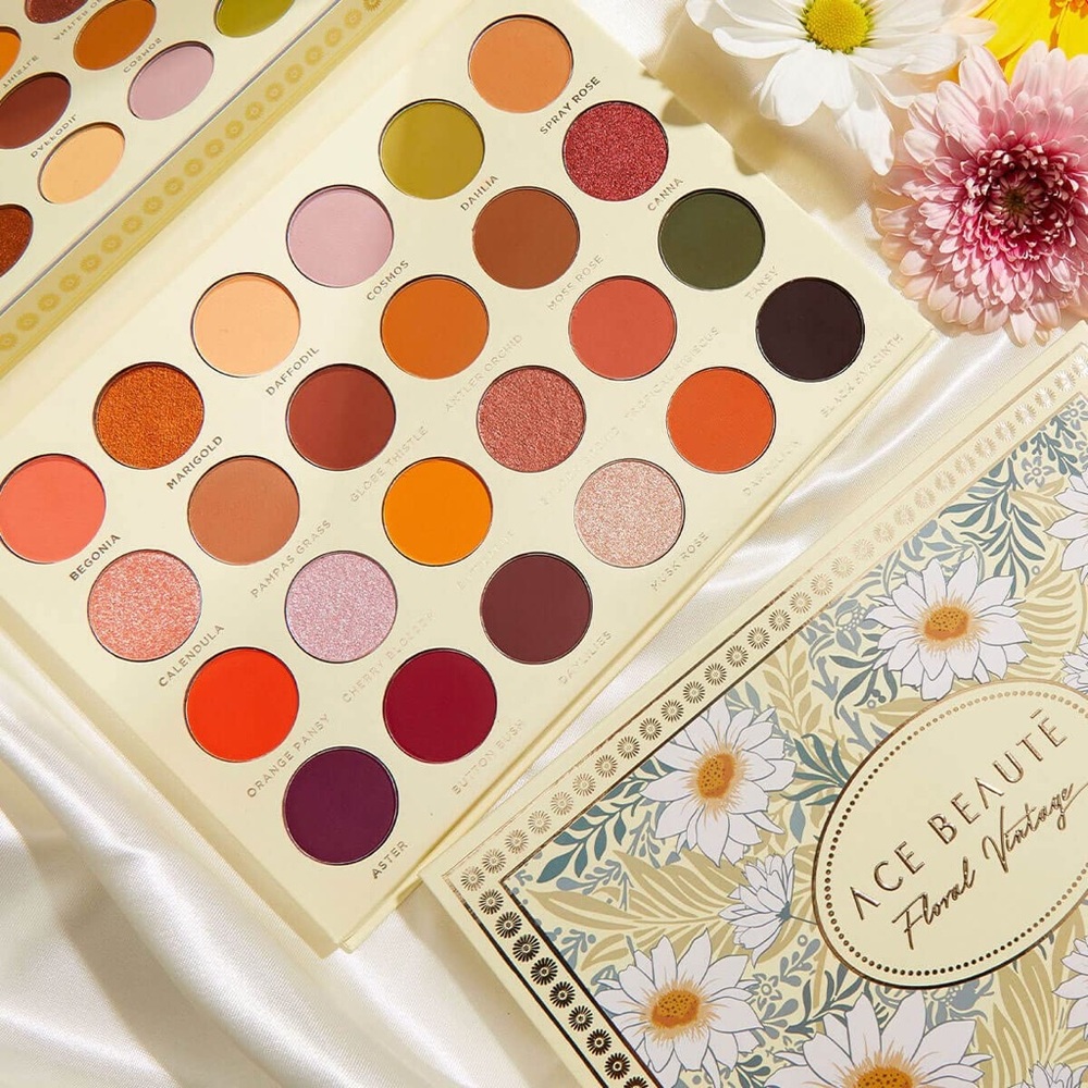 ACE BEAUTÉ FLORAL VINTAGE PALETTE (LIMITED EDITION)